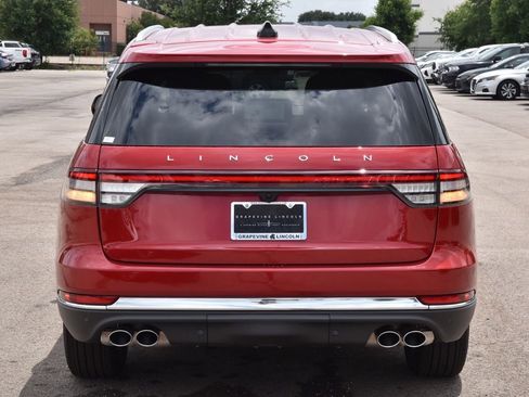 New 2026 Lincoln Aviator AWD image 8