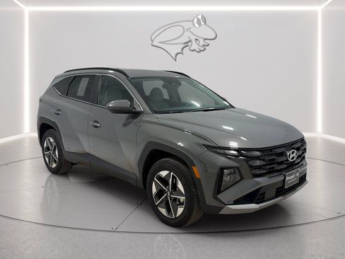 Certified 2025 Hyundai Tucson SEL AWD/4WD image 7