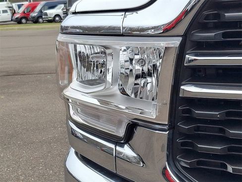 Used 2022 RAM 2500 Big Horn image 9