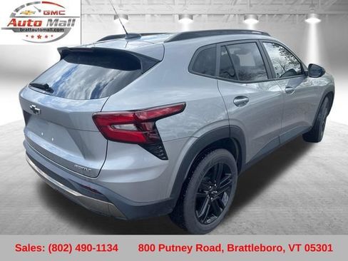 Used 2024 Chevrolet Trax ACTIV w/ Sunroof Package FWD image 6