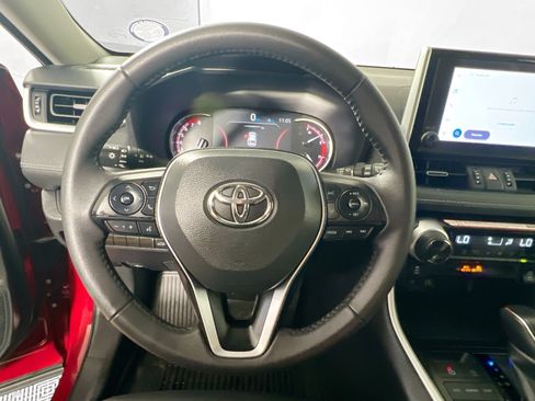 Used 2025 Toyota RAV4 XLE Premium FWD image 17