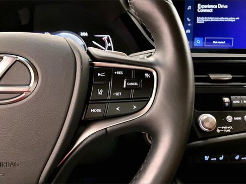 Used 2025 Lexus ES 300h w/ Premium Package image 25