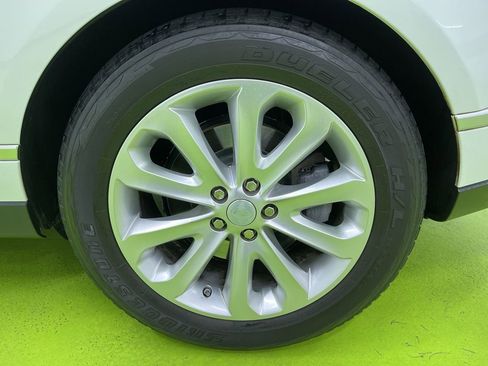 Used 2016 Land Rover Range Rover HSE image 14