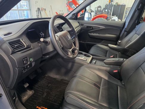 Used 2022 Honda Passport TrailSport image 11