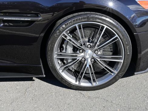 Used 2014 Aston Martin Vanquish Coupe image 12