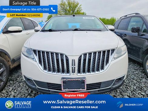 Used 2014 Lincoln MKX AWD w/ Equipment Group 102A image 7