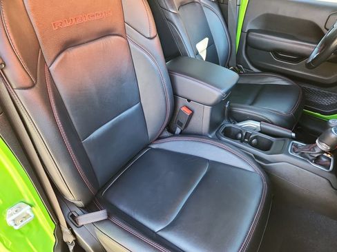 Used 2019 Jeep Wrangler Unlimited Rubicon w/ Uconnect 4C Nav & Sound Group AWD/4WD image 13
