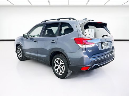 Used 2023 Subaru Forester Premium AWD/4WD image 6