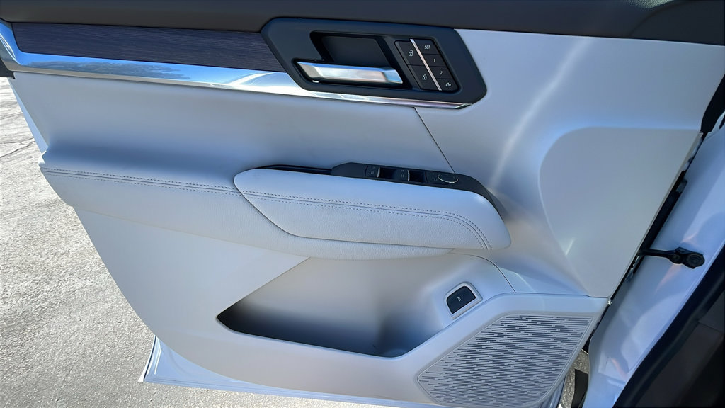 New 2027 GMC Terrain Denali w/ LPO, Floor Liner Package AWD/4WD image 29