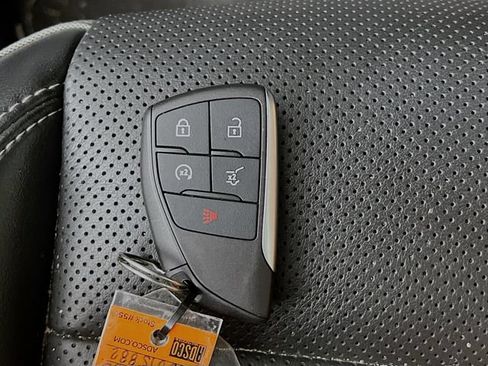 Used 2022 Buick Envision Essence w/ Technology Package I FWD image 12