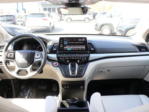 Used 2025 Honda Odyssey EX-L image 18