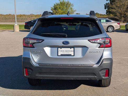 Used 2022 Subaru Outback Premium image 5