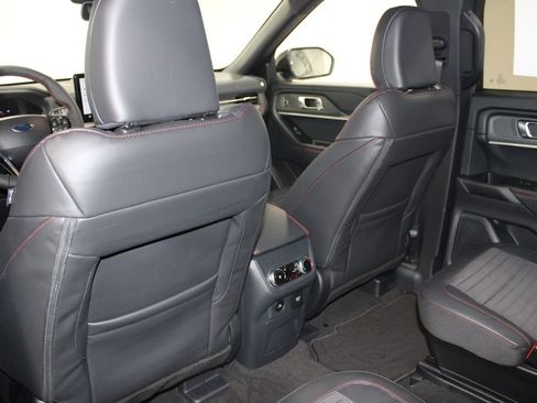 New 2026 Ford Explorer ST-Line w/ ST-Line Street Pack RWD image 27