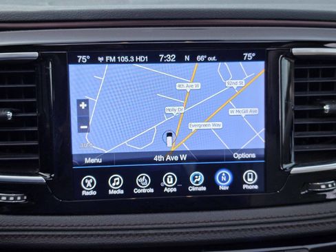 Used 2017 Chrysler Pacifica Limited w/ UConnect Theater Package image 29