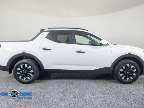 Used 2025 Hyundai Santa Cruz SEL AWD/4WD image 9