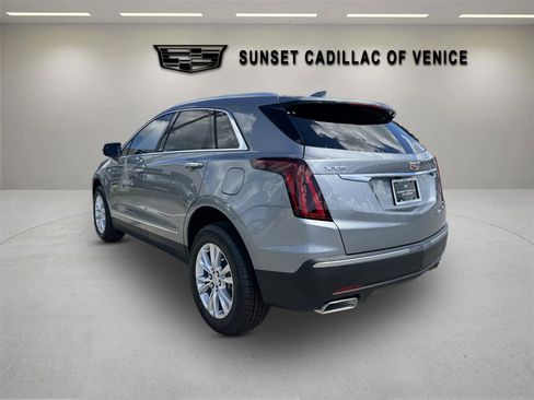 New 2025 Cadillac XT5 Luxury image 5