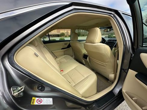 Used 2017 Toyota Camry XLE image 17