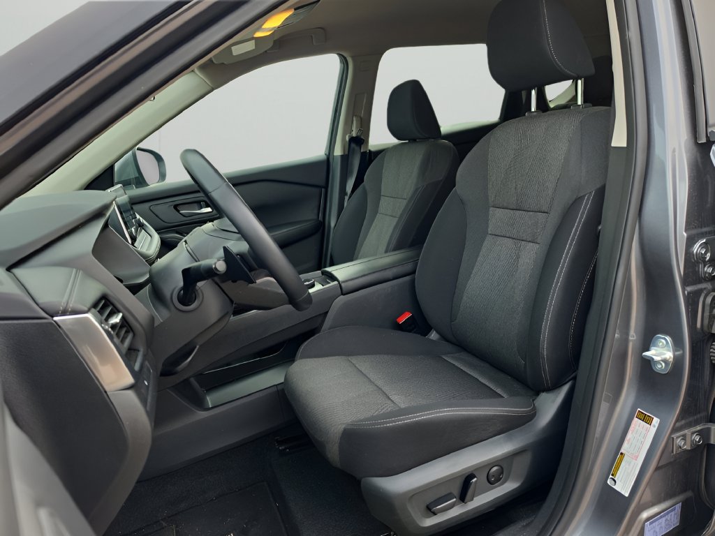 Used 2026 Nissan Rogue SV AWD/4WD image 10