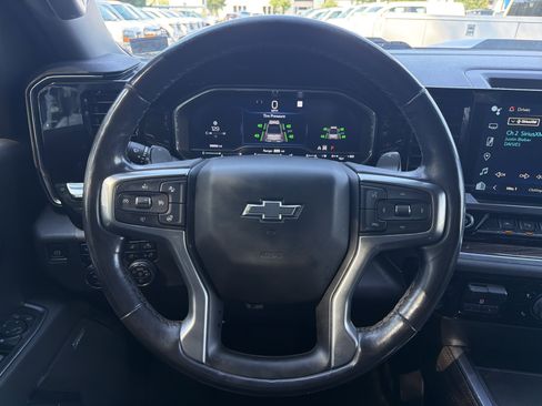 Used 2022 Chevrolet Silverado 1500 LT Trail Boss w/ LT Trail Boss Premium Package AWD/4WD image 18