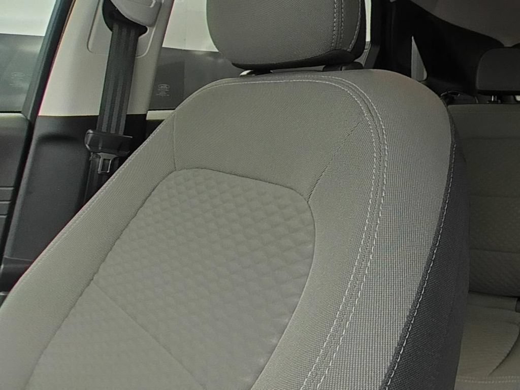 Used 2022 Ford Escape SE w/ SE Sport Appearance Package FWD image 17