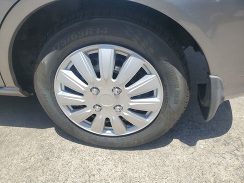Used 2007 Honda Fit image 12