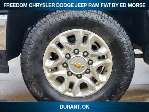 Used 2024 Chevrolet Silverado 3500 LTZ w/ LTZ Convenience Package image 8