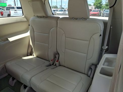 Used 2023 GMC Acadia Denali w/ Denali Ultimate Package AWD/4WD image 11