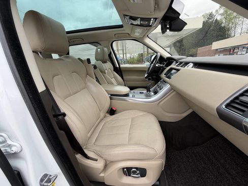 Used 2017 Land Rover Range Rover Sport HSE image 7
