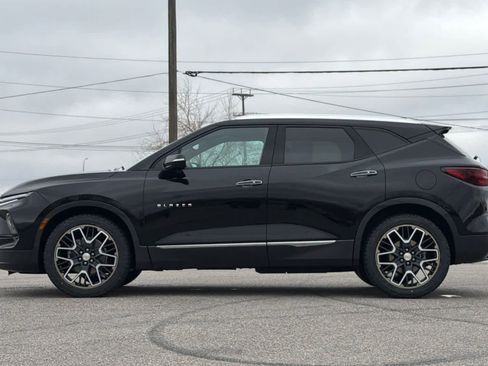 Used 2023 Chevrolet Blazer Premier w/ Driver Confidence II Package image 5