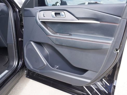 Certified 2025 Ford Explorer ST-Line AWD/4WD image 26