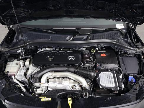 Used 2025 Mercedes-Benz GLA 250 image 15