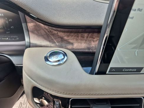 Used 2020 Lincoln Aviator Reserve w/ Equipment Group 202A image 21