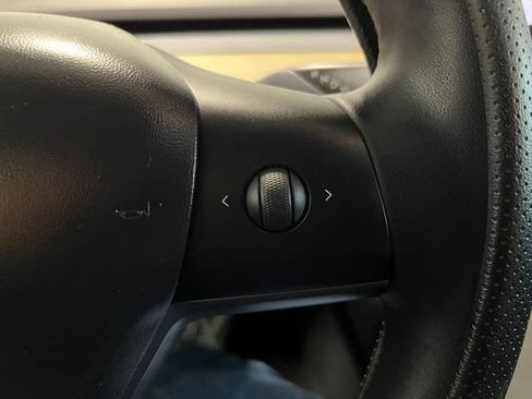 Used 2019 Tesla Model 3 Standard Range Plus RWD image 23