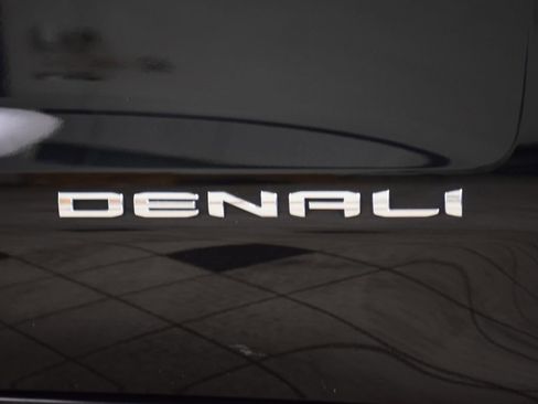 Used 2024 GMC Sierra 1500 Denali AWD/4WD image 17