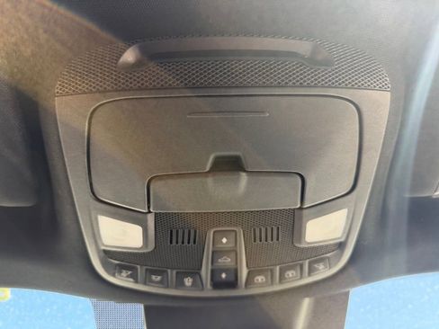 Used 2019 Ford Expedition Limited w/ Equipment Group 301A AWD/4WD image 28