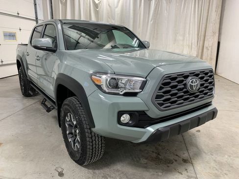 Used 2023 Toyota Tacoma TRD Off-Road image 2
