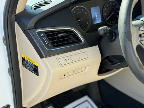 Used 2017 Hyundai Sonata Sport image 27