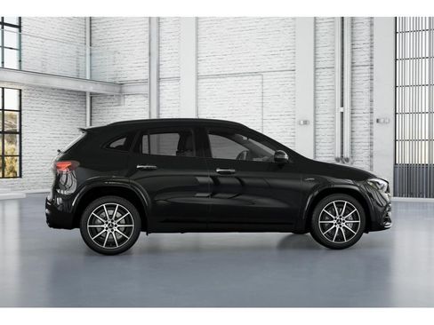 New 2026 Mercedes-Benz GLA 35 AMG 4MATIC image 17