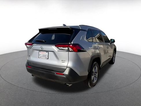 Used 2025 Toyota RAV4 XLE image 15