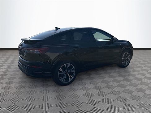 Certified 2023 Audi Q4 e-tron Prestige w/ Black Optic Package image 7