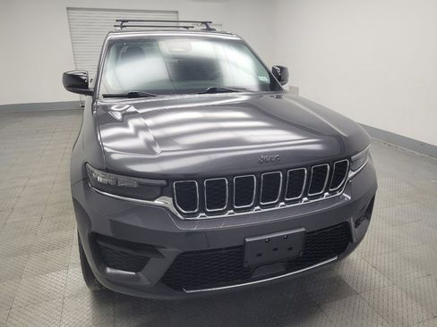 Used 2023 Jeep Grand Cherokee Laredo image 14