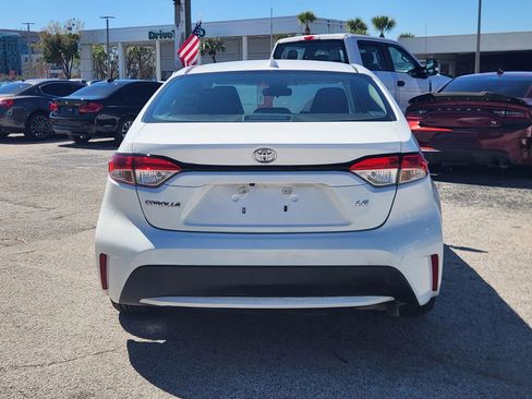 Used 2020 Toyota Corolla LE image 7