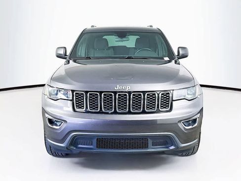 Used 2021 Jeep Grand Cherokee Laredo image 6