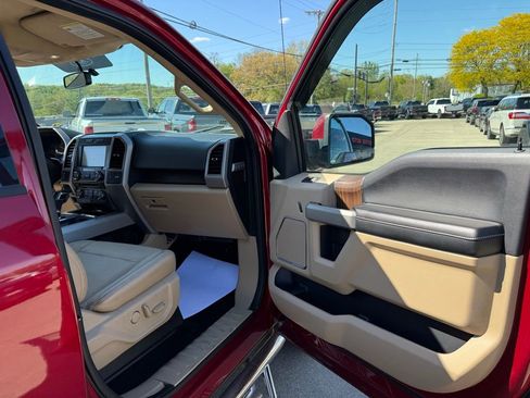 Used 2017 Ford F150 Lariat w/ Equipment Group 501A Mid AWD/4WD image 40