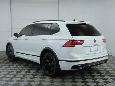 Used 2022 Volkswagen Tiguan SE R-Line image 7