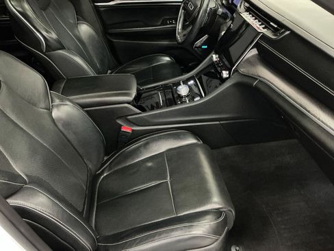 Used 2021 Jeep Grand Cherokee L Overland w/ Luxury Tech Group IV AWD/4WD image 15