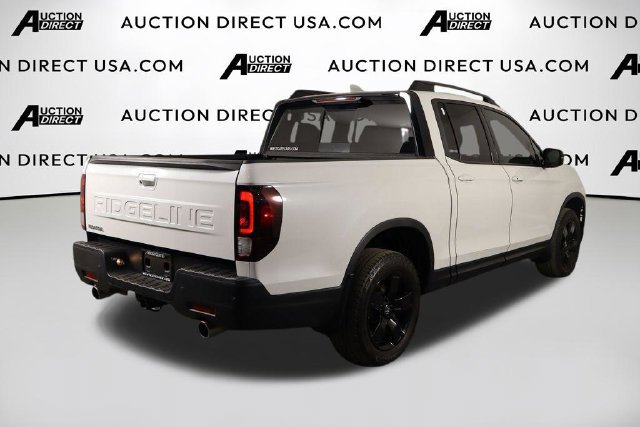 Used 2025 Honda Ridgeline Black Edition image 42