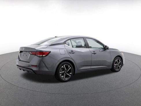 Used 2025 Nissan Sentra SV FWD image 7
