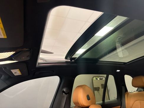 Used 2021 BMW X5 sDrive40i w/ M Sport Package RWD image 22