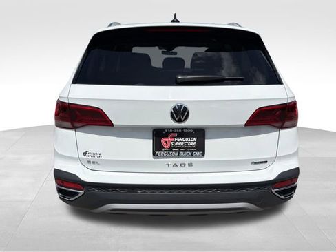 Used 2022 Volkswagen Taos SEL AWD/4WD image 6